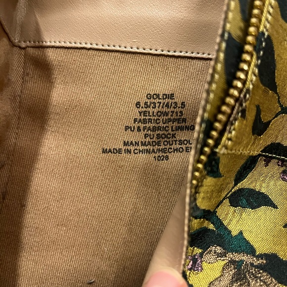 Steve Madden Goldie Boots - Picture 5 of 6